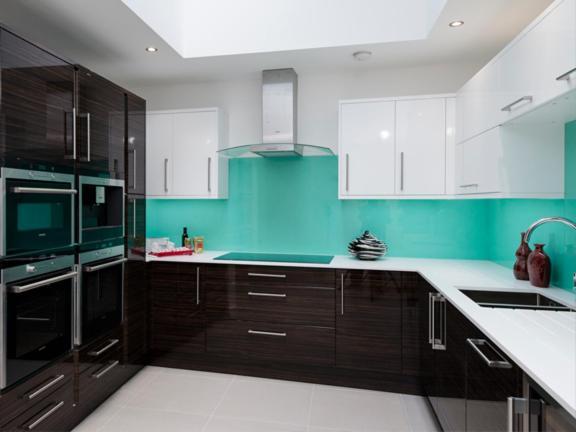 Luxury 4 Bed Home in Central London 1
