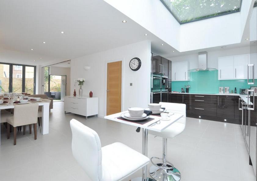 Luxury 4 Bed Home in Central London 2