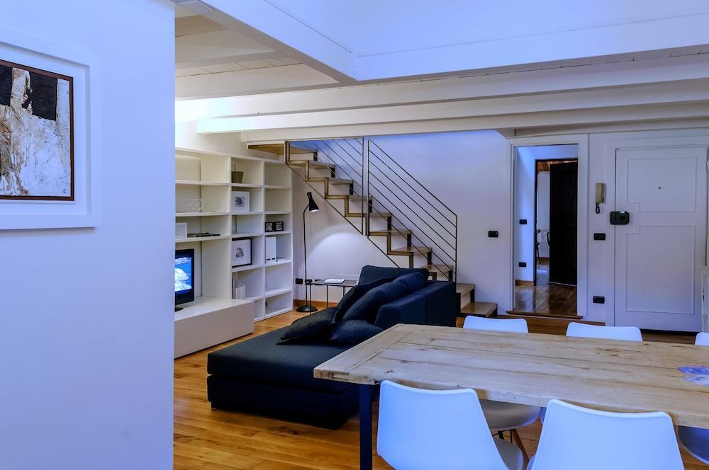 Mezzanine Dell'orto