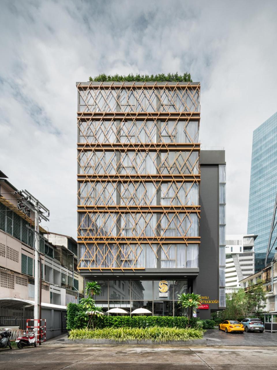 Seekers Finders Rama IV Hotel, Surestay Collection by Best Western