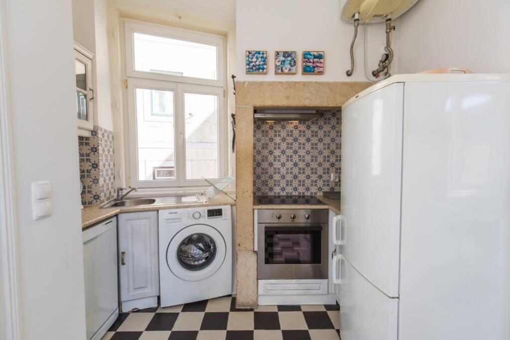 135 C - Quiet Charming Flat Historic Alfama Baixa (Adults Only) 2