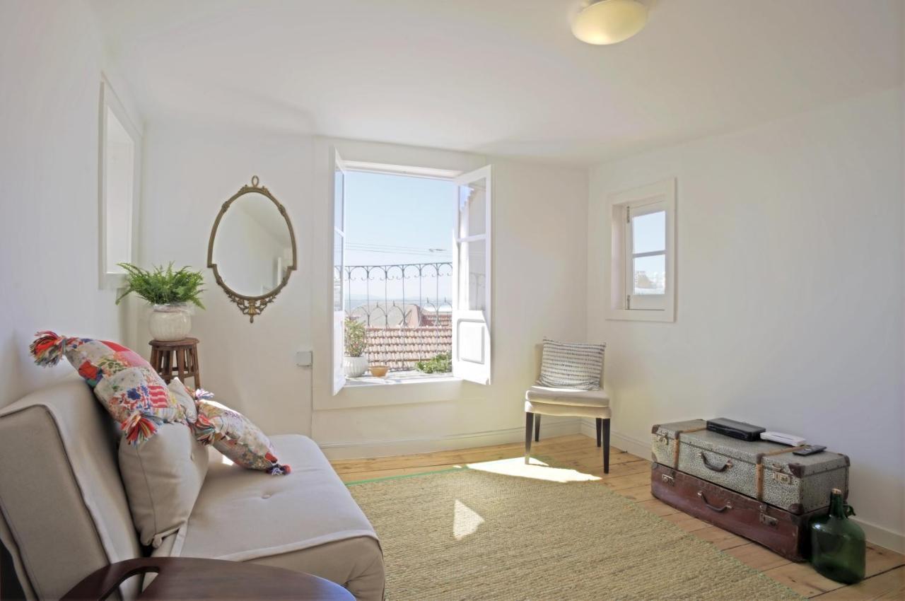 Stay Local in Alfama! Deolinda Central Home, Amazing View (Adults Only) 1