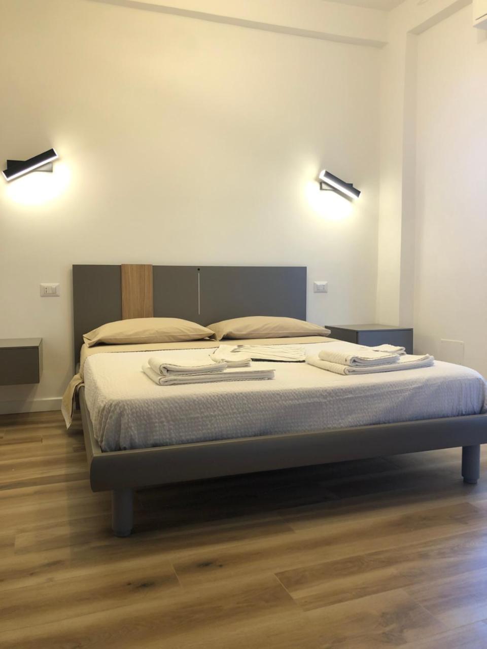 A Due Passi Dalla Scalinata Rooms