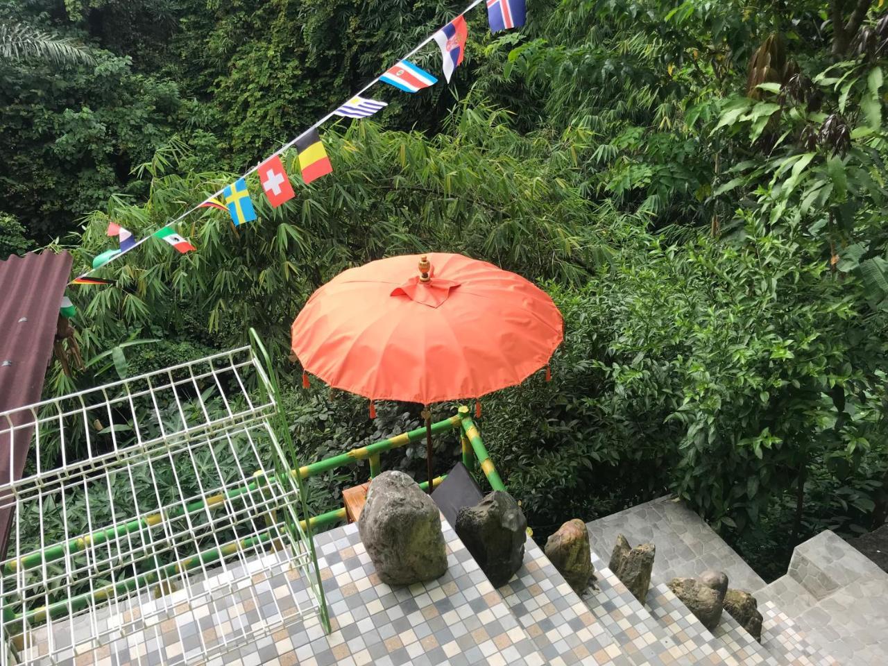 Ww Backpackers (Adults Only)