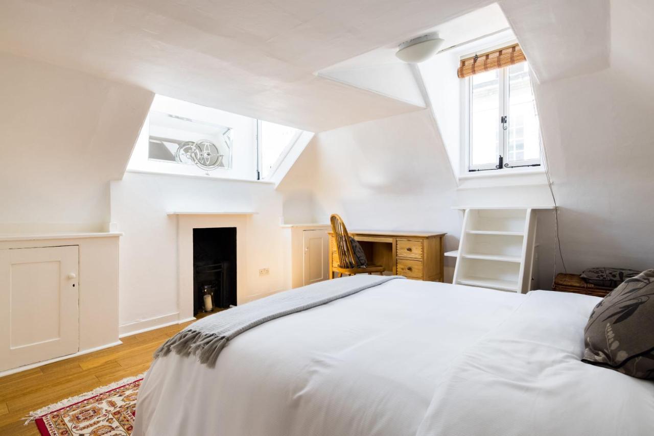 Spacious, Light-Filled 2 Bedroom Apartment (Adults Only) 1