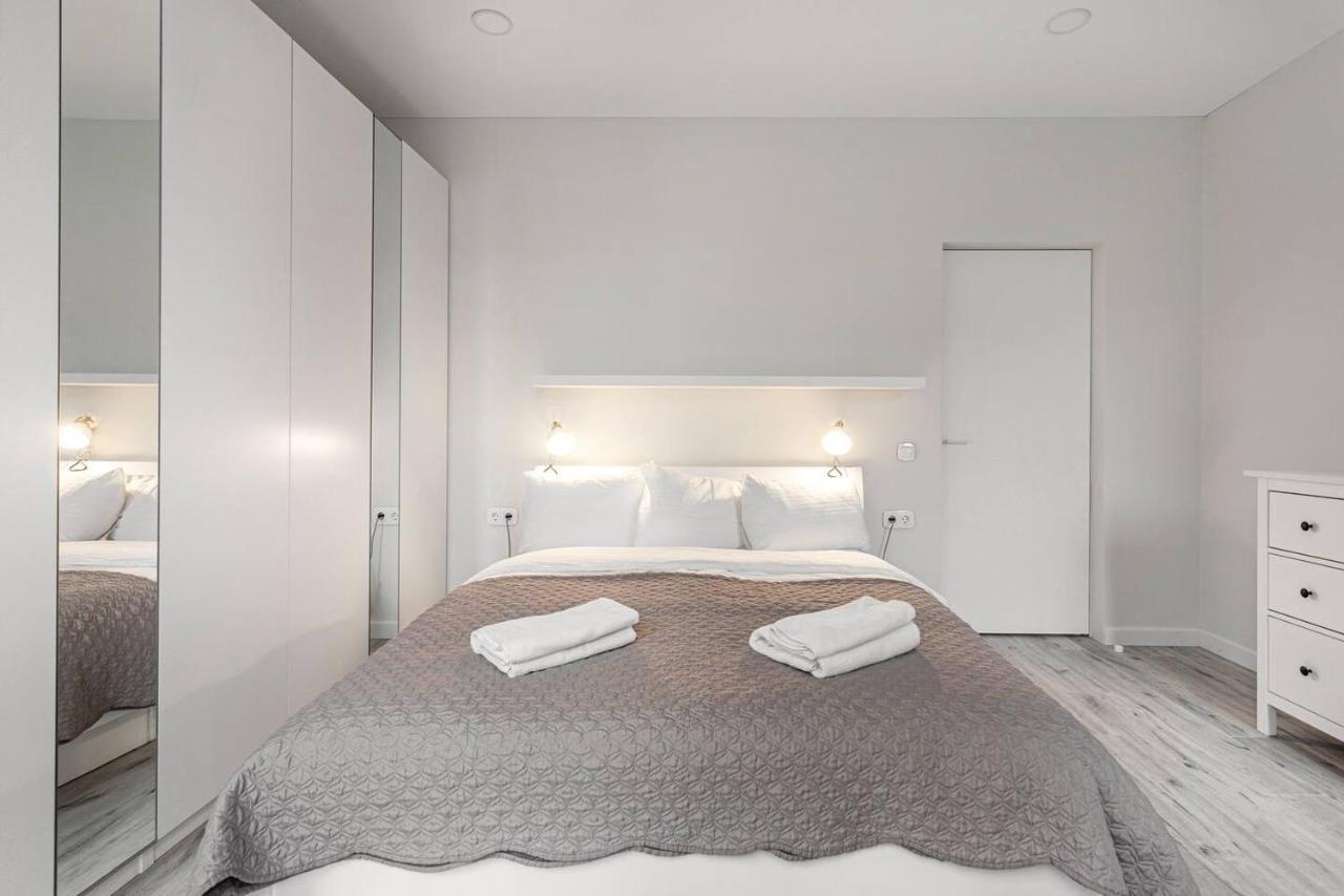 Happy Inn Vip, Self Check-In-24x7, A-C, Parking-In-The-Underground-Garage 2