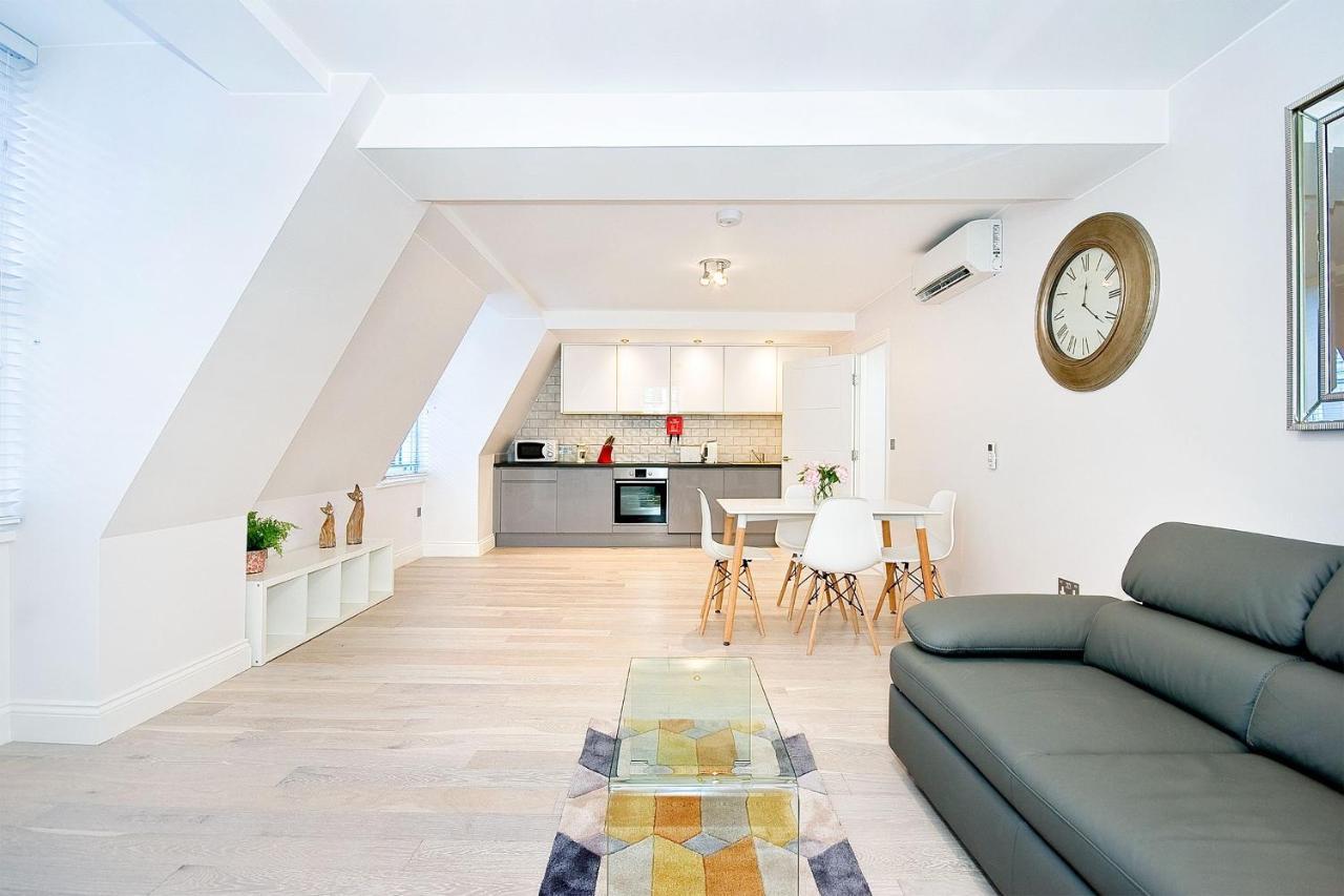 Eldon Chambers Flat 2 by City Living London (Adults Only) 1