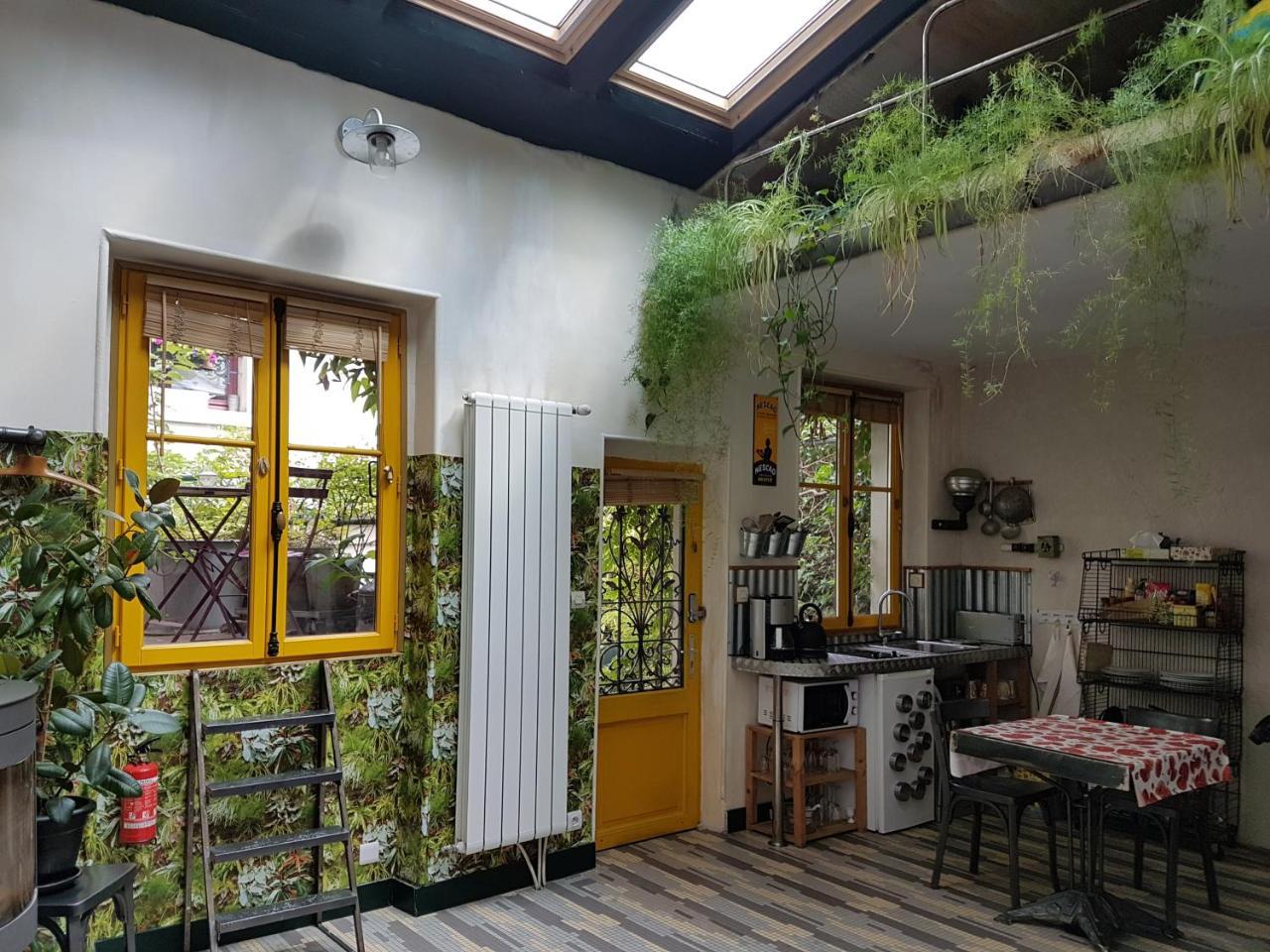 Le Nichoir Aux Oiseaux Avec Parking (Adults Only)