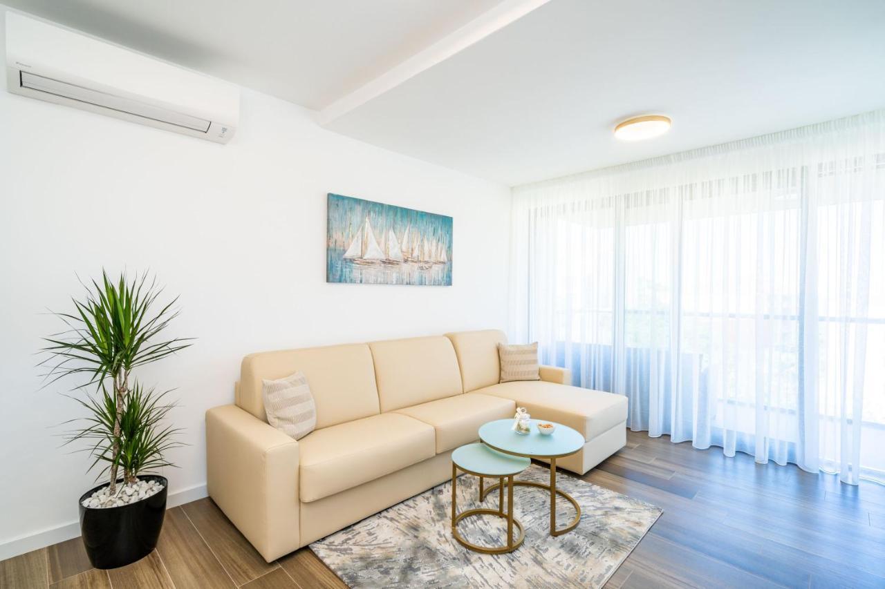Apartments Zadro