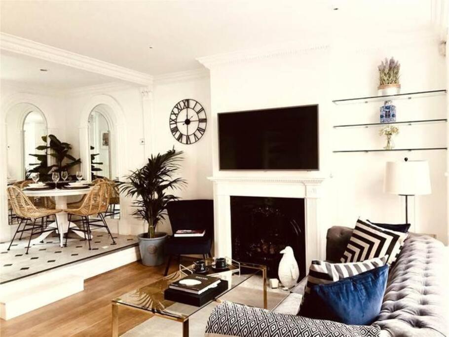 Stylish 3 Bedroom Town House 1