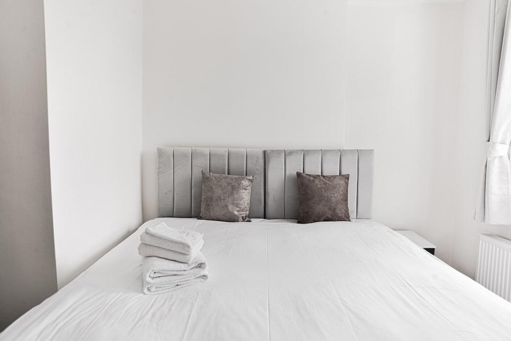Charming 1-Bed Apartment in Euston 1