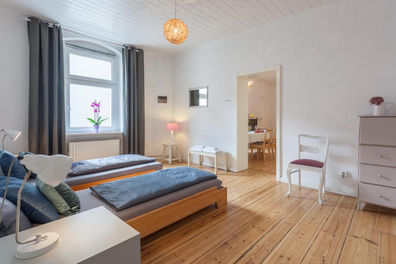 Wilhelmshavener 3br in Downdown Moabit