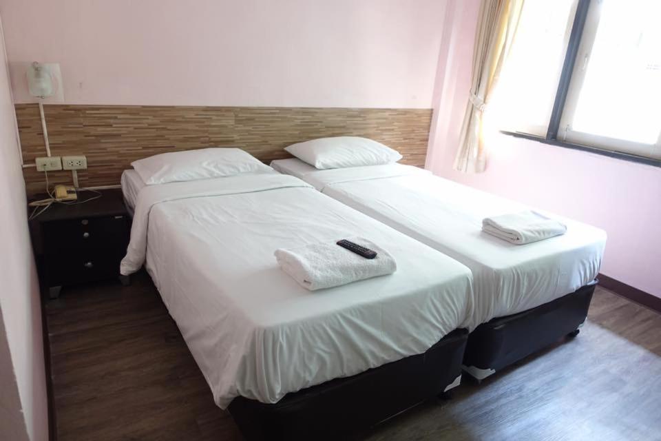 Rajparop Place (Adults Only)