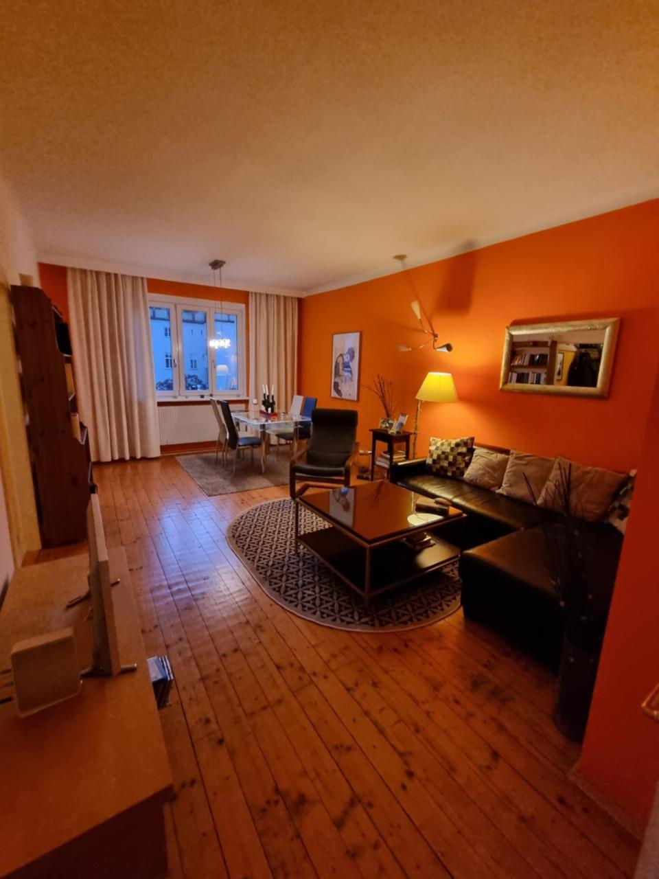 Vienna Center,Private Zimmer, ! (Adults Only)