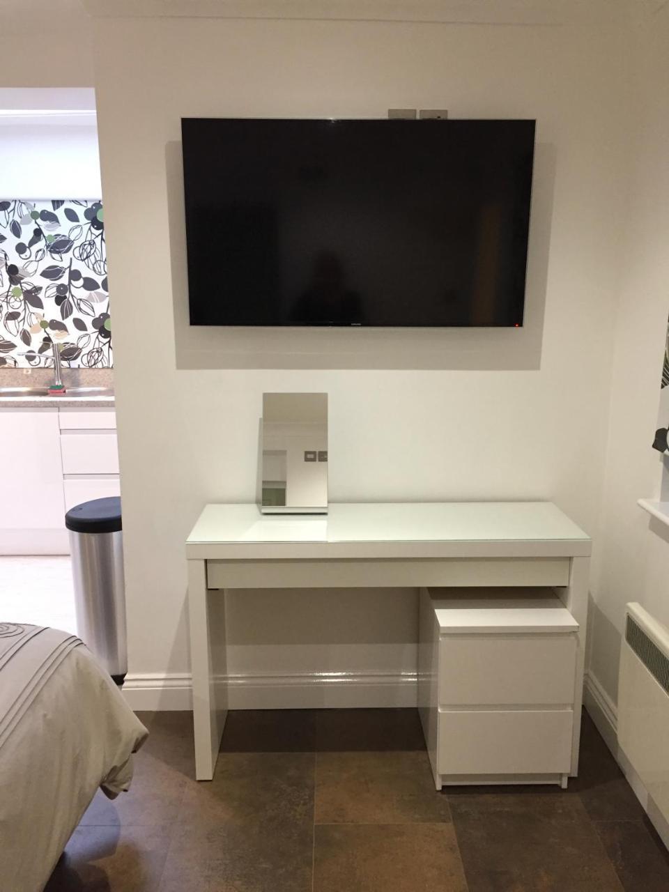 Mildmay Road Apartments (Adults Only) 1