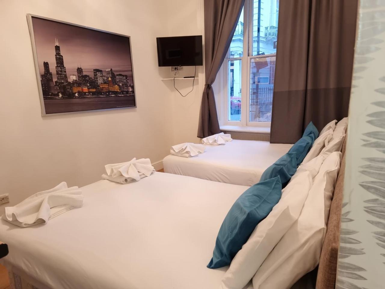 F6-Comfy Ground Flr Studio Fits 4- Near Paddington 1