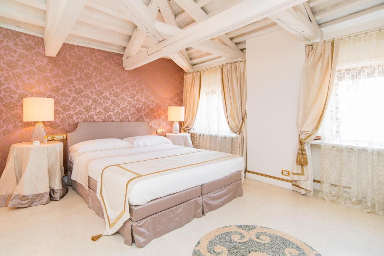 Wellvenice Fenice (Adults Only) 2