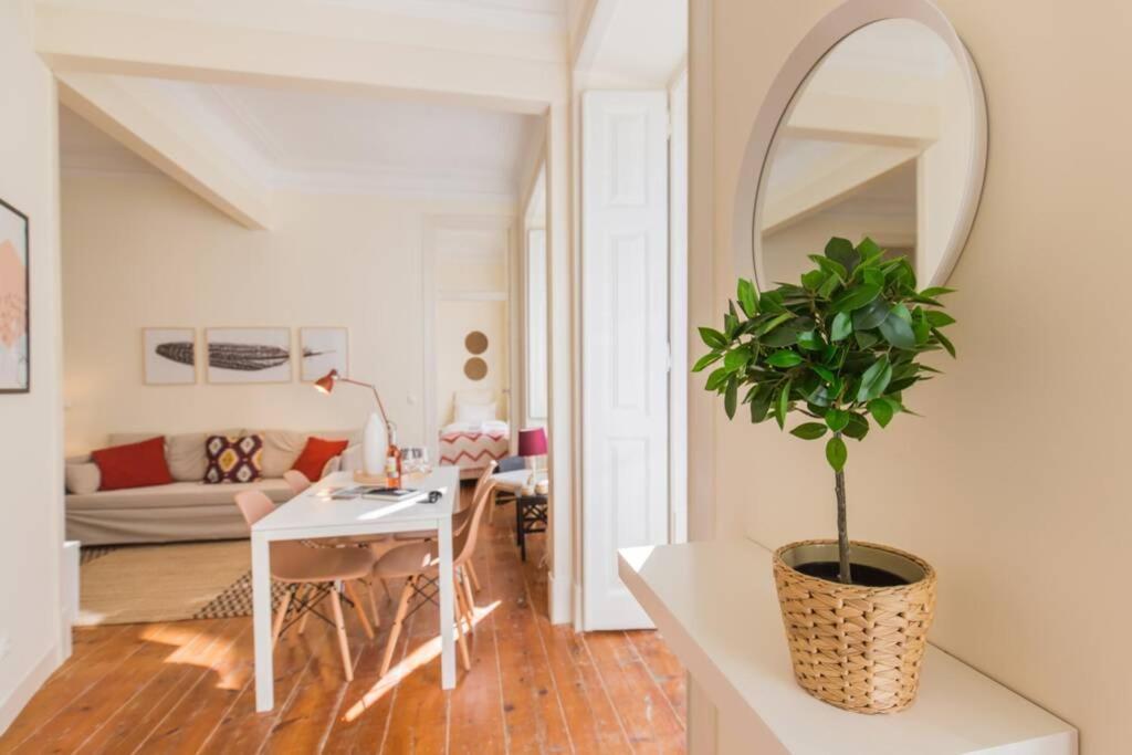 135 B - Alfama Charming Historic Flat Baixa (Adults Only)