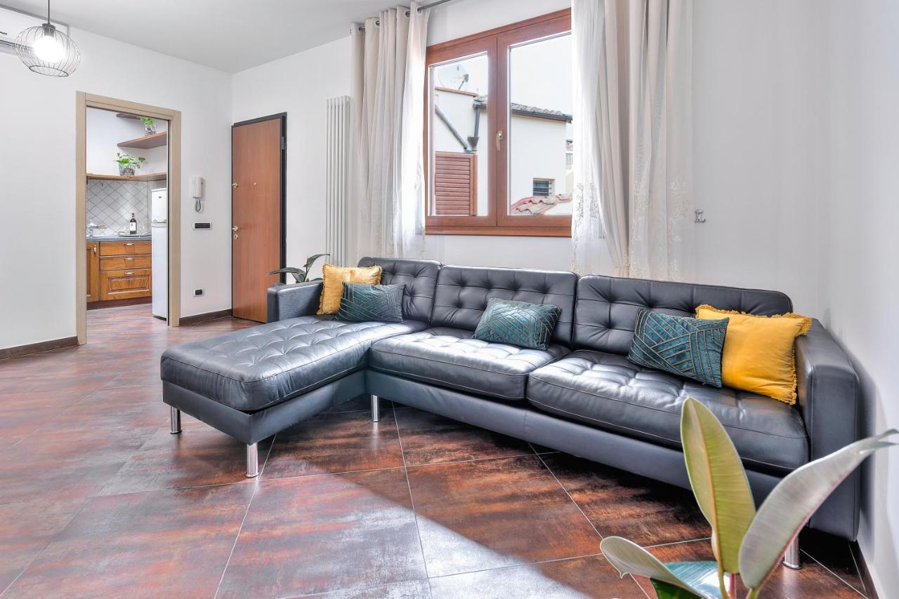 Florence Giannotti Home 2