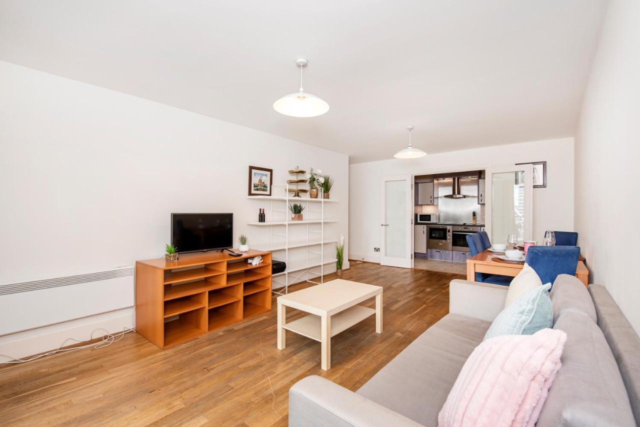 Amazing Thames View Apartment 2