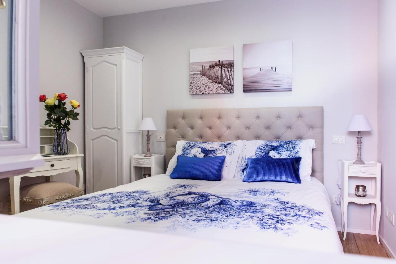 Lora Center Room (Adults Only)