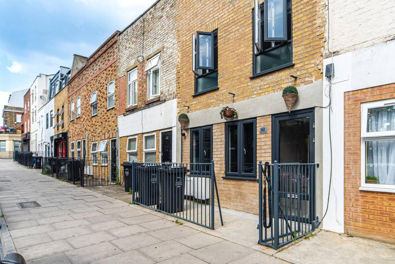 Lovely 3 Bed Flat in a Great Location in London 1