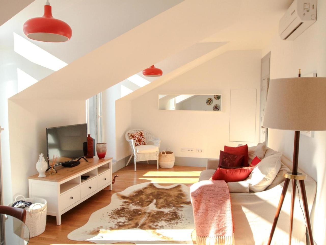 Sao Bento Stylish Cozy Apt with AC Balcony (Adults Only)
