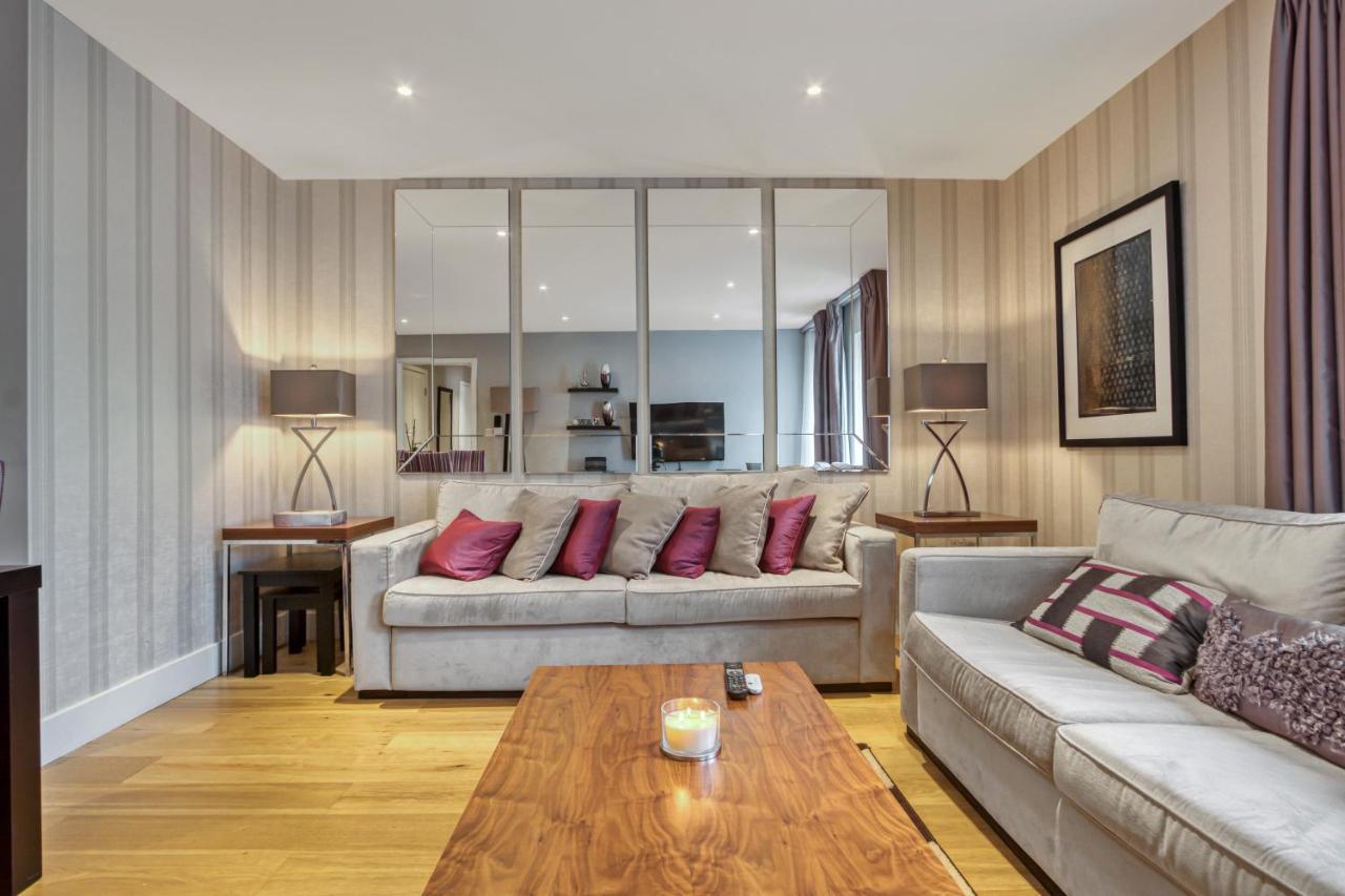 Modern 2 Bedroom & 2 Bathroom Apartment in Fulham 2