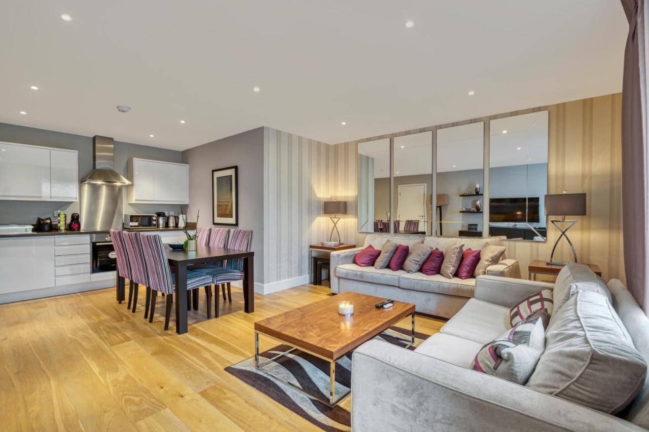 Modern 2 Bedroom & 2 Bathroom Apartment in Fulham