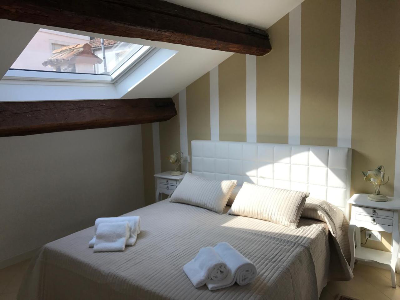 Moonlight Attic (Adults Only)