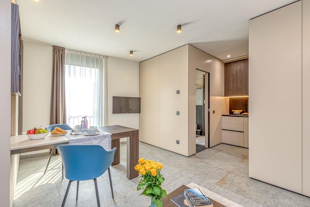 Icon H 504 Suite Micro-Living