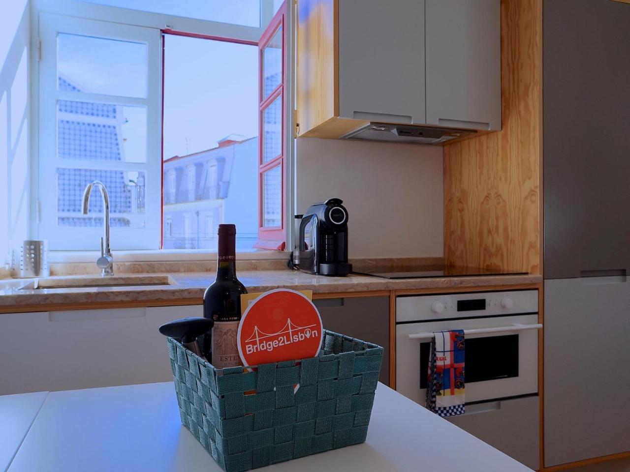 Mouraria Lovers Cozy Bright Apartment (Adults Only) 1