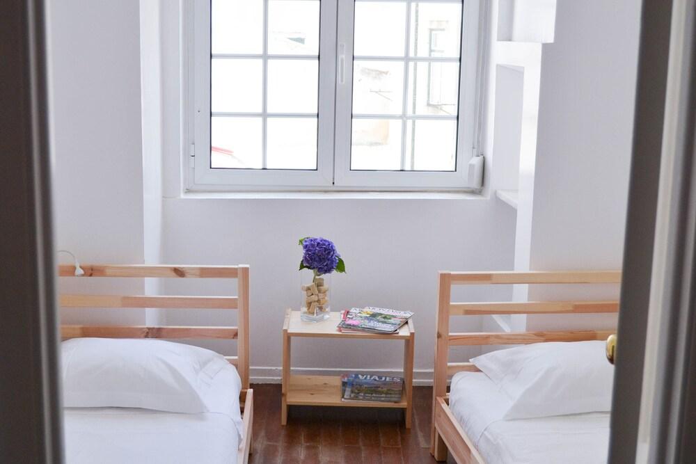 Family Apartment by the River 2