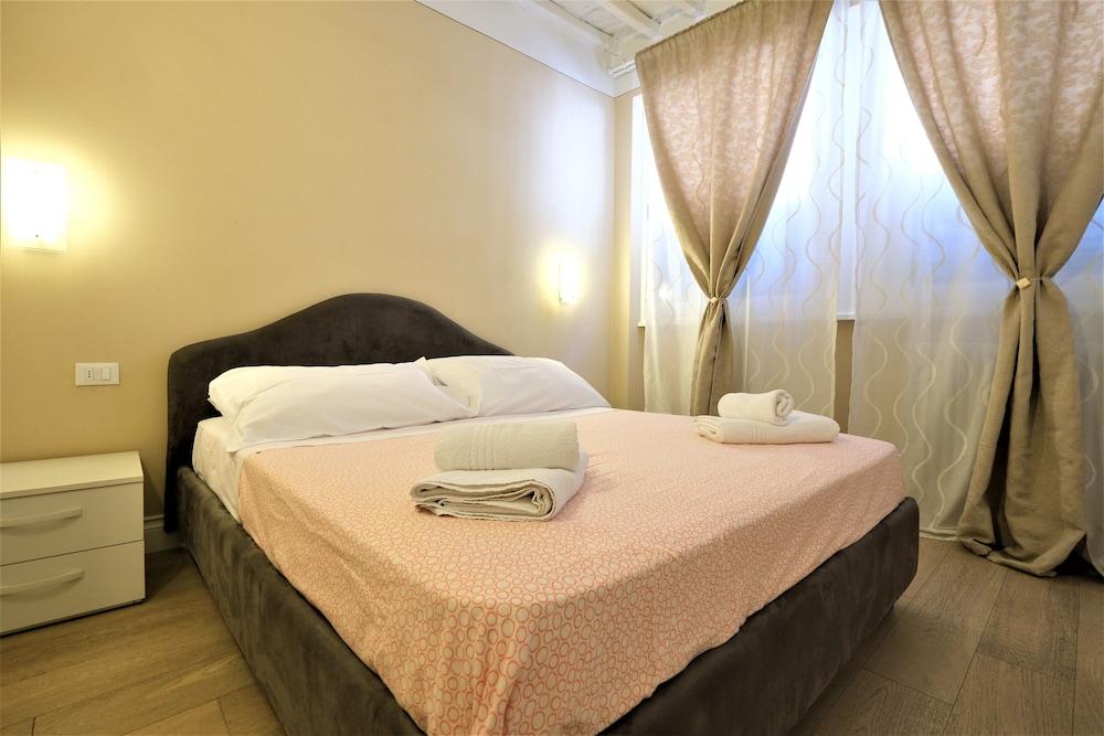 Wine Apartments Florence Barolo 1