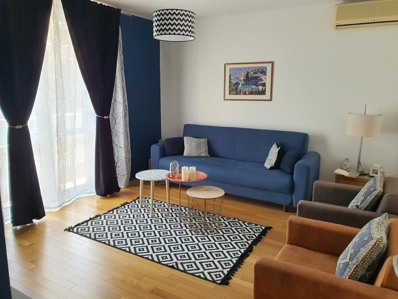 Batala1-City Marina Apartment with Secured Private Parking 1