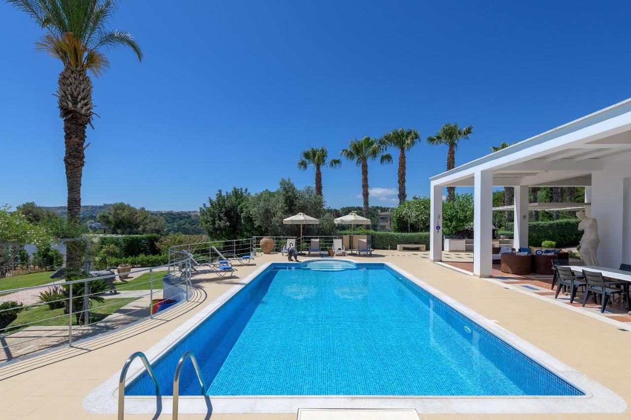 Grande Dame Villa 2