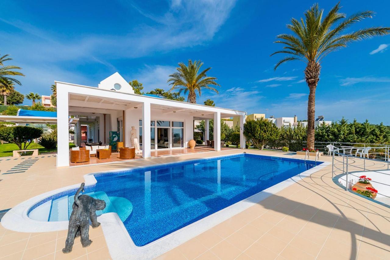 Grande Dame Villa