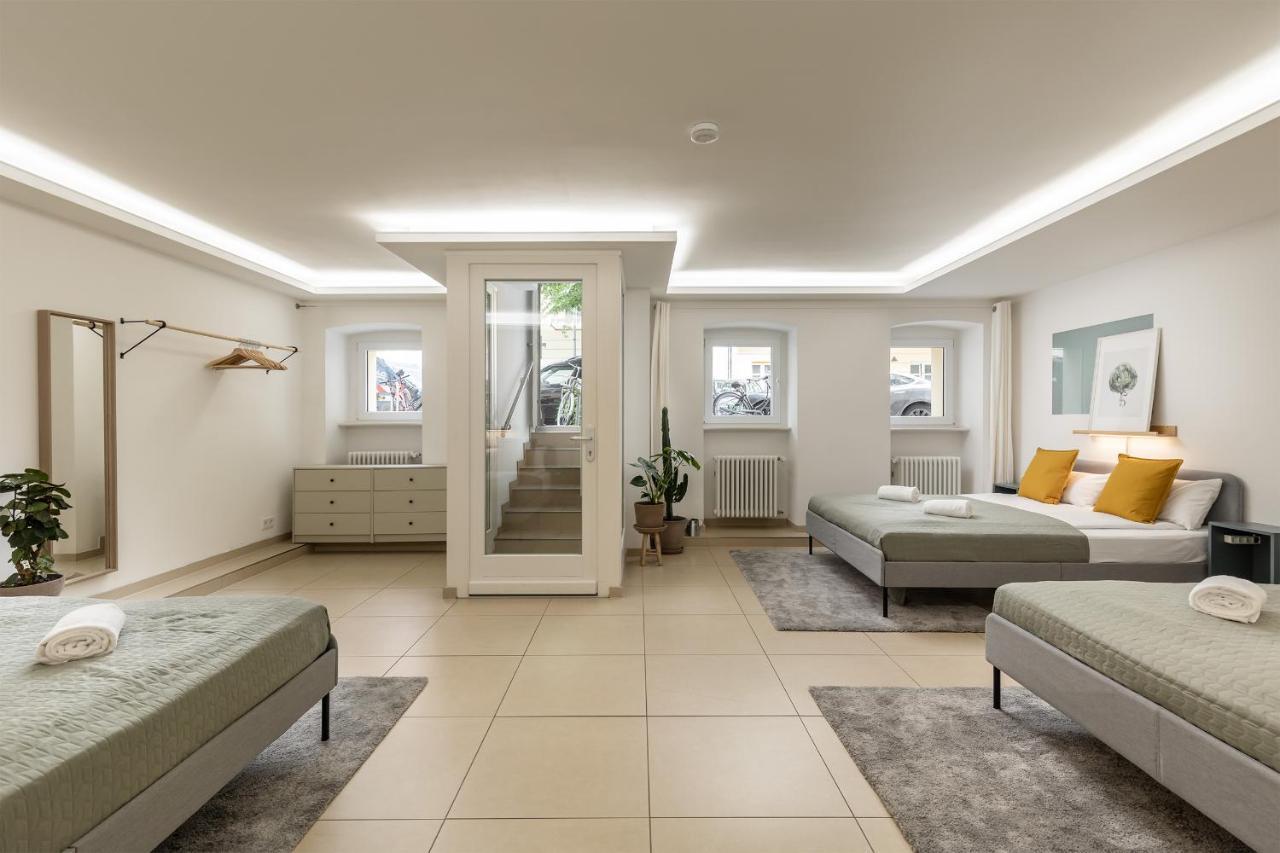 Spacious Apartment in Hemholtzkiez Prenzlauer Berg for 8 People 2
