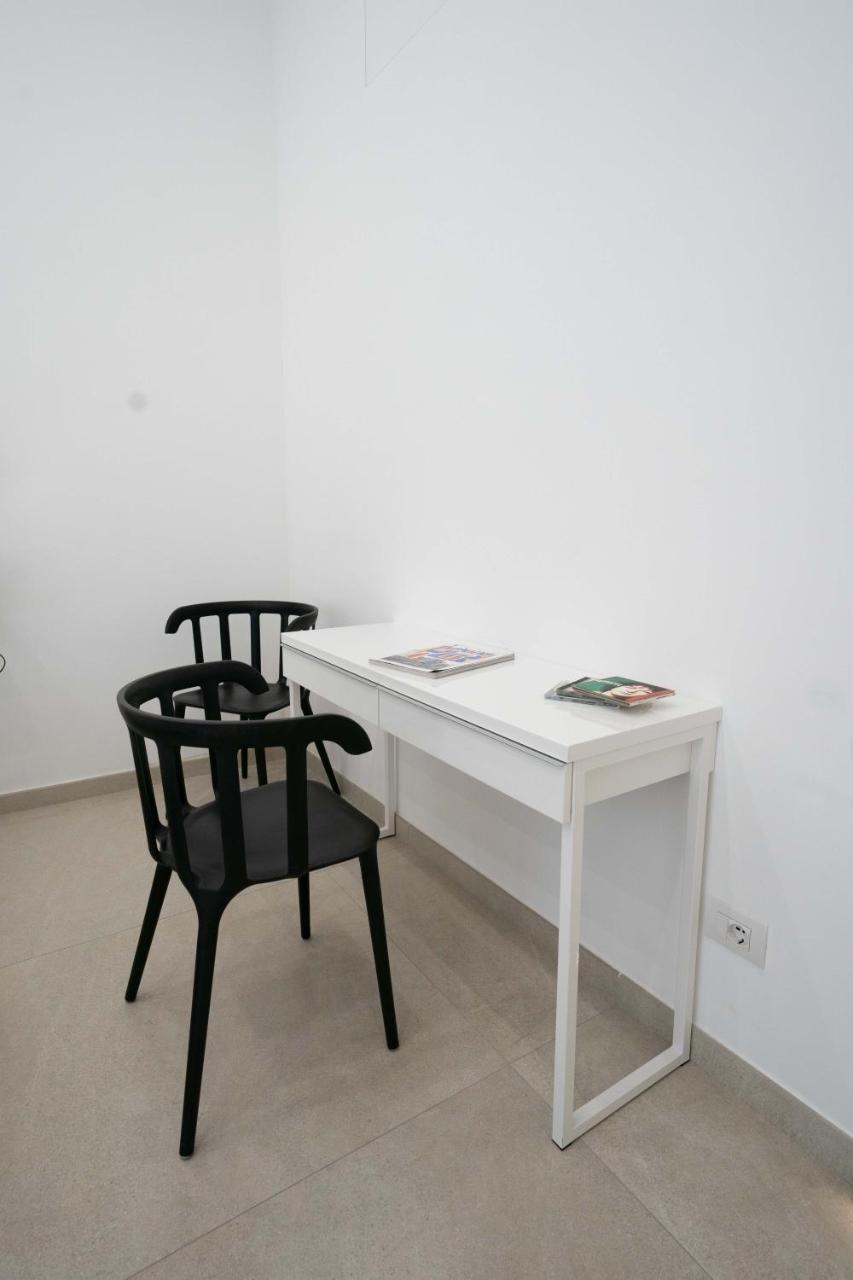 Gramsci Luxury Apartment by Dimorra