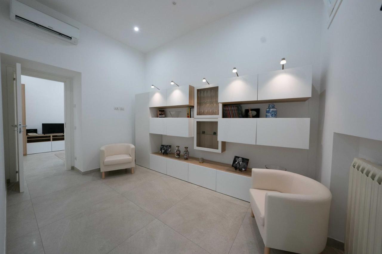 Gramsci Luxury Apartment by Dimorra 1