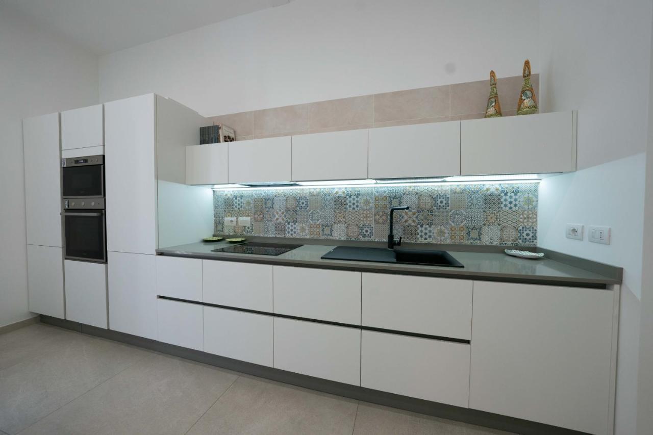 Gramsci Luxury Apartment by Dimorra 2