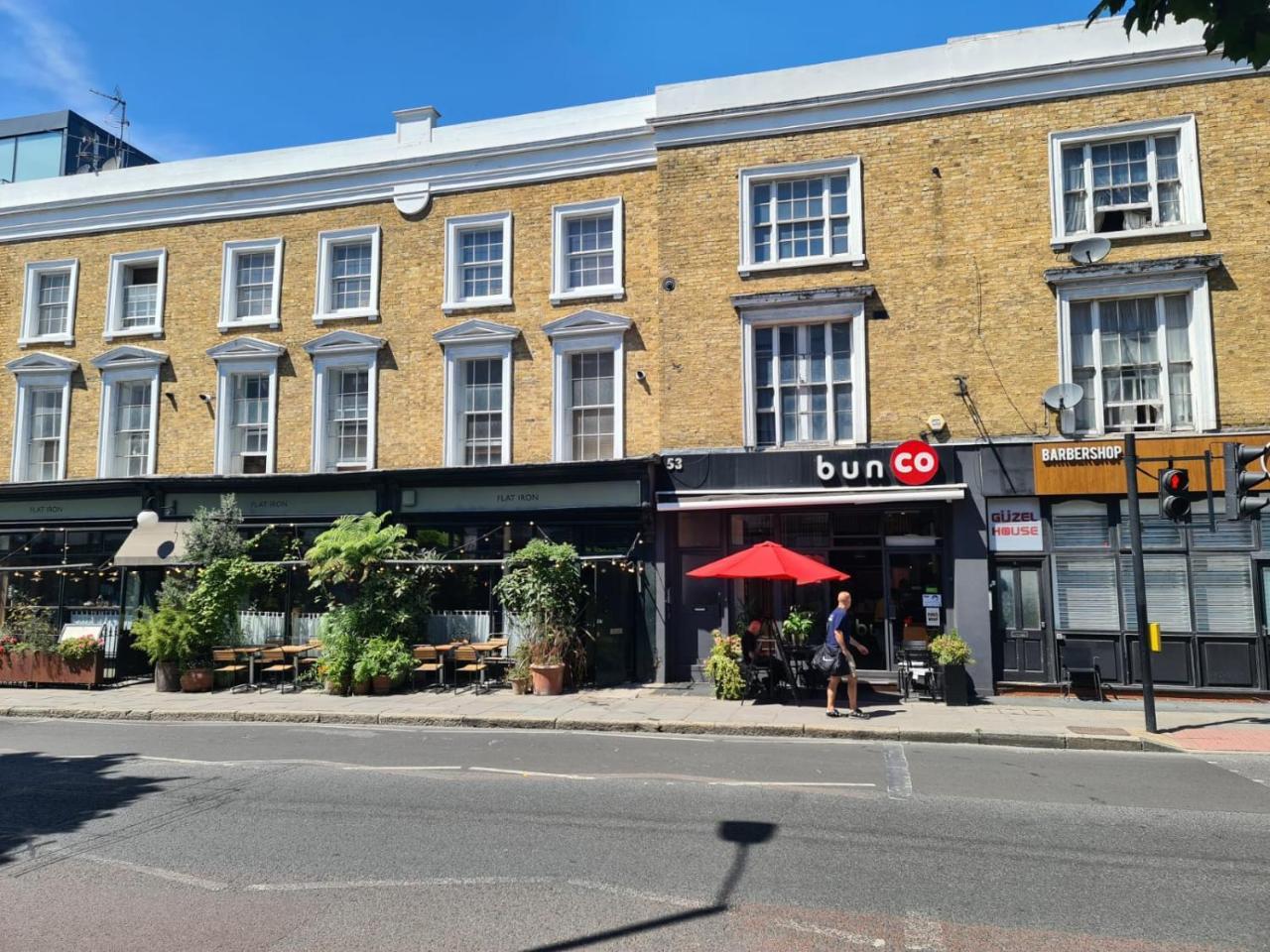 3 Bedroom Flat*5 Min Walk To Kings Cross. Netflix 1