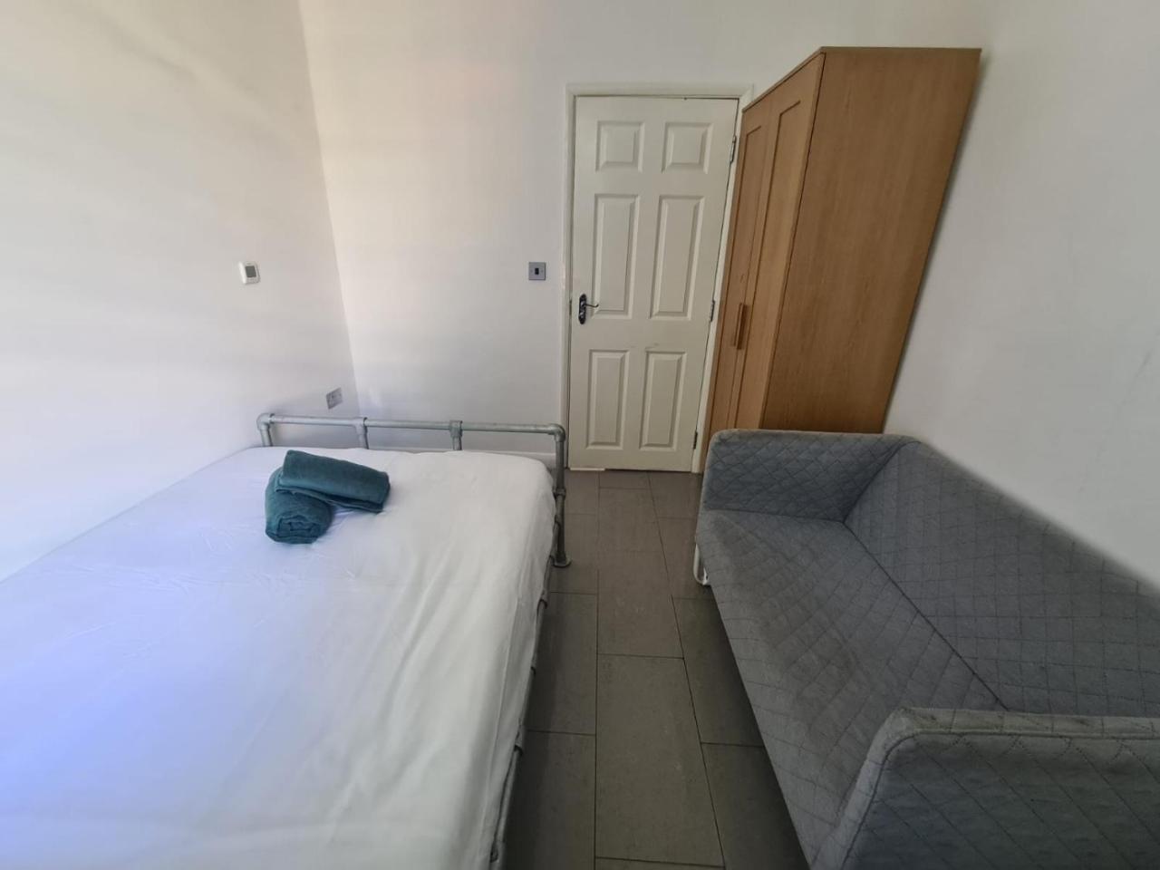 3 Bedroom Flat*5 Min Walk To Kings Cross. Netflix