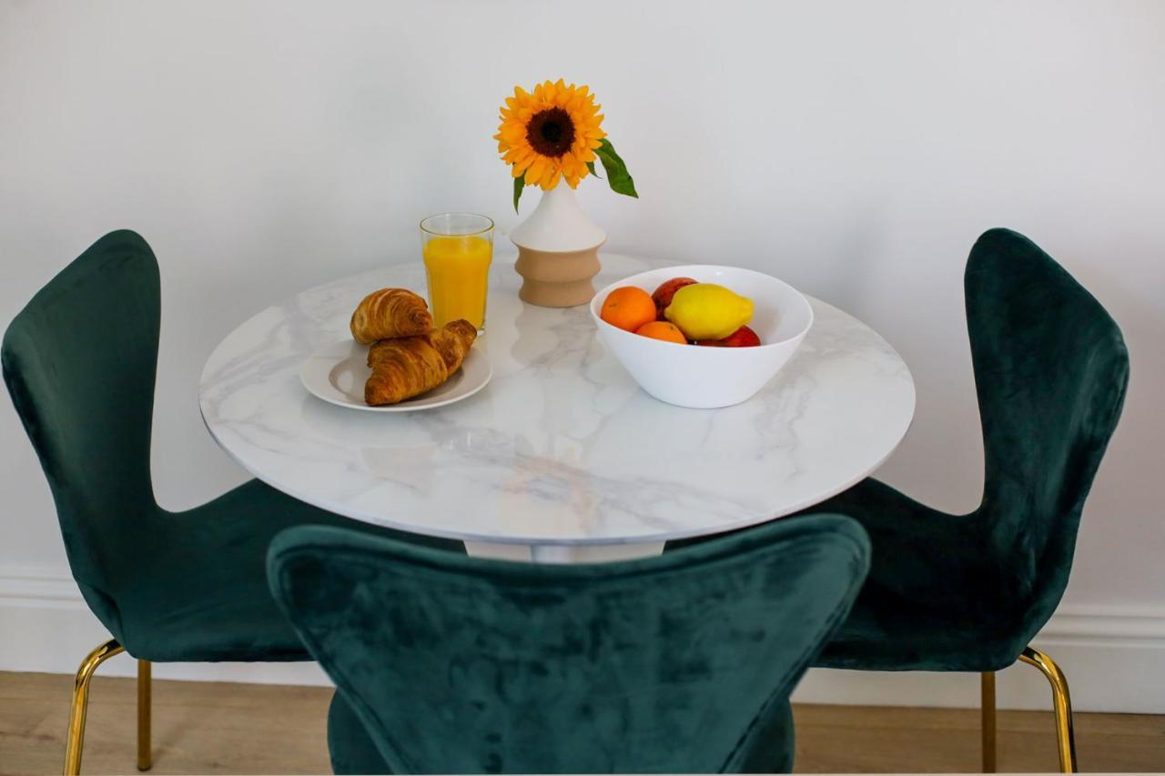 Stylish One Bedroom Apartment in Greater London 2