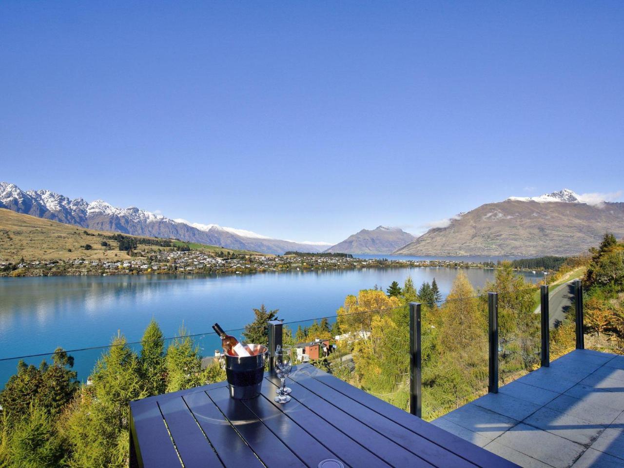 Remarkable Hideaway by Relaxaway Holiday Homes 1