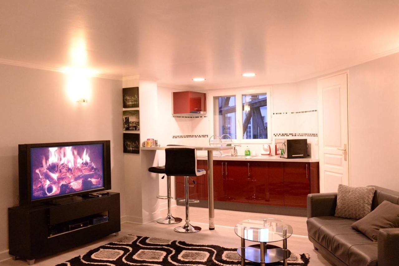 Beau Studio Meuble 2min du Moulin Rouge