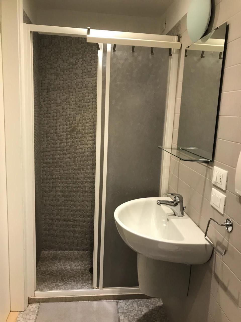 Santi Apostoli Apartment 2
