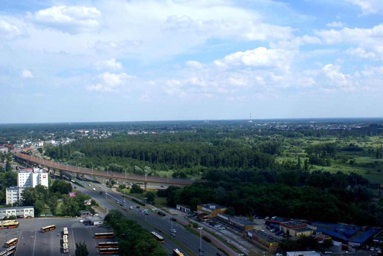 Praga 23rd Floor High-Class Apartment