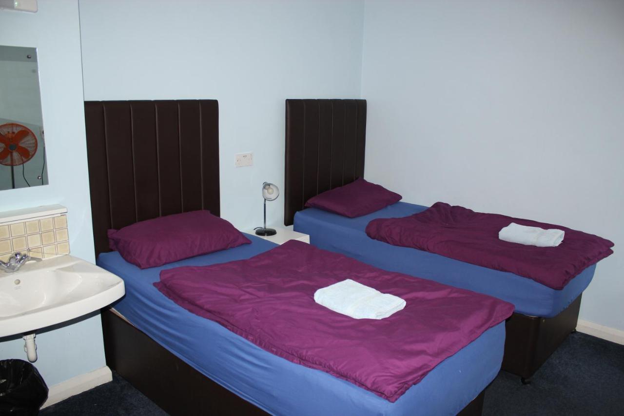 Pax Lodge 2