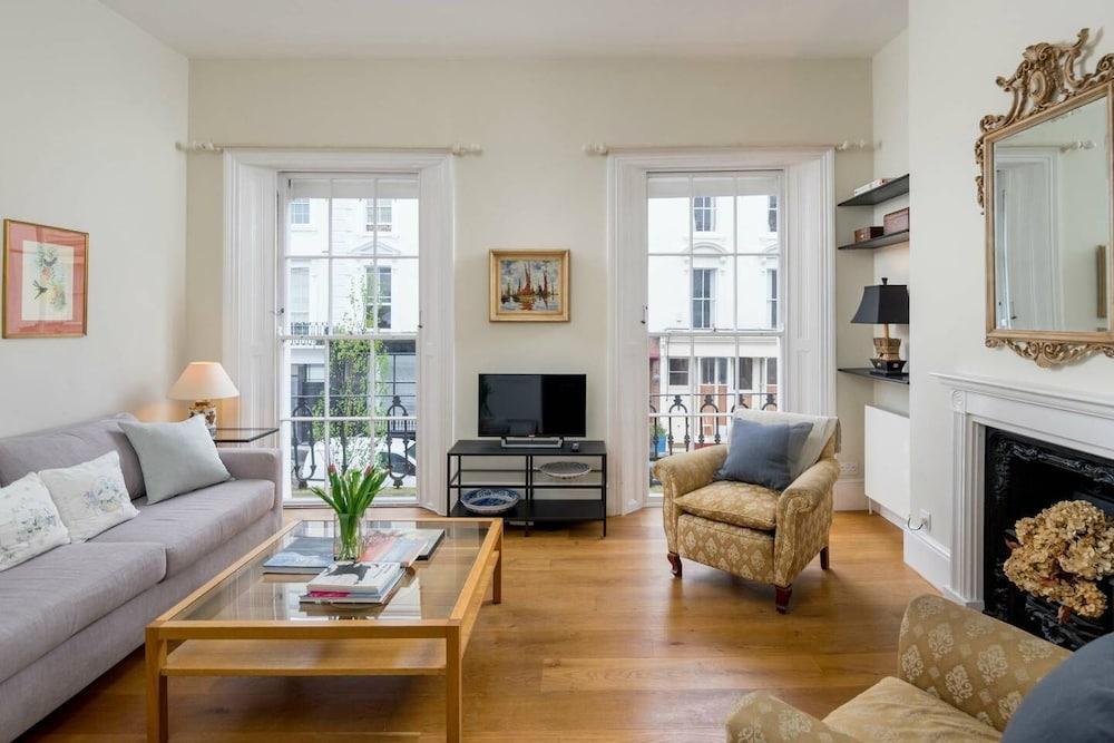 Joivy Bright Flat for 6, Near Victoria And Warwick Sq